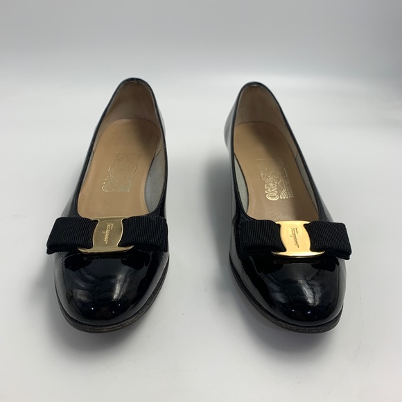 SALVATORE FERRAGAMO VARA BOW PUMP BLACK SHOE - Picture 2 of 9